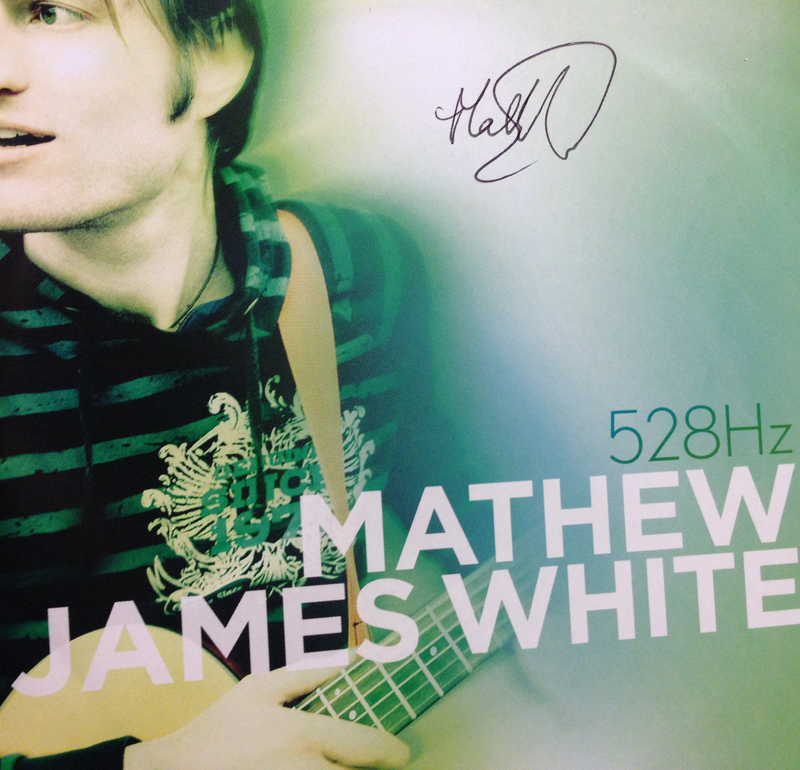 Mathew James White im STATT-CAFÉ